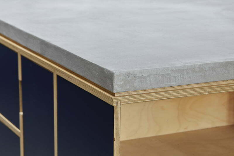cferri wall design micocement dark grey Tadelakt bathroom with mid grey microcement floor